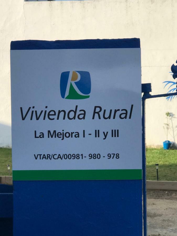 كونيل ذي لا فرونتيرا Alojamiento Rural La Mejora المظهر الخارجي الصورة